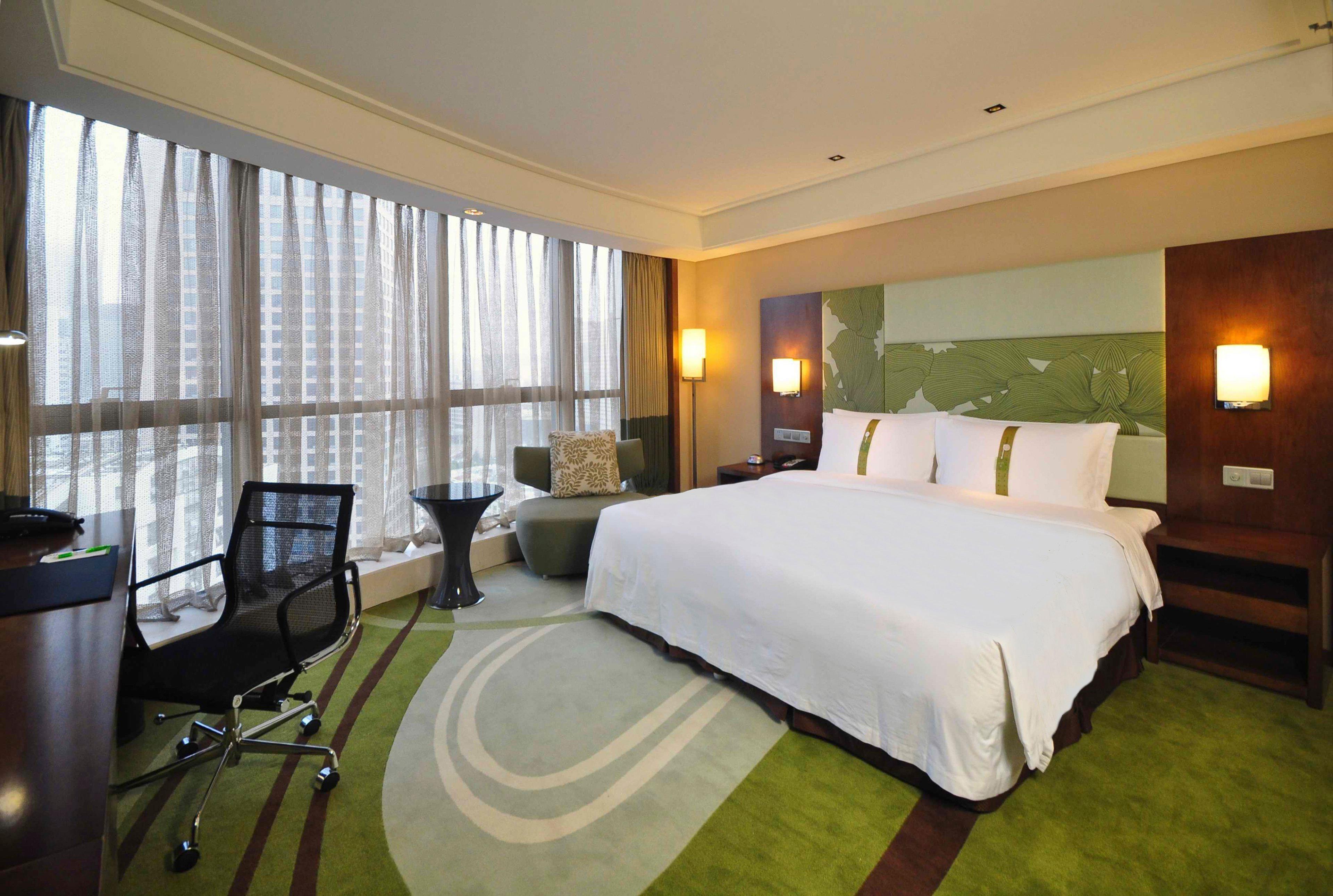 Holiday Inn Qingdao City Center, An Ihg Hotel - May 4Th Square Eksteriør bilde